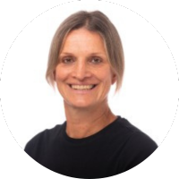 Jo Holmes